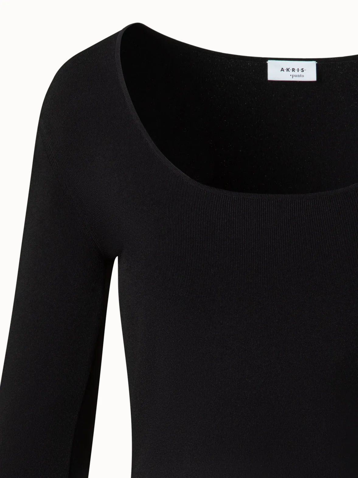 Cropped Long Sleeves Knit Top in Viscose